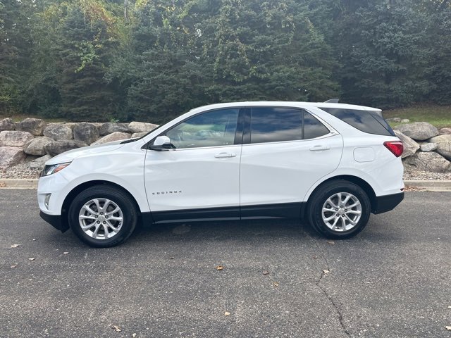 Used 2019 Chevrolet Equinox LT w/ Driver Convenience Package image 2