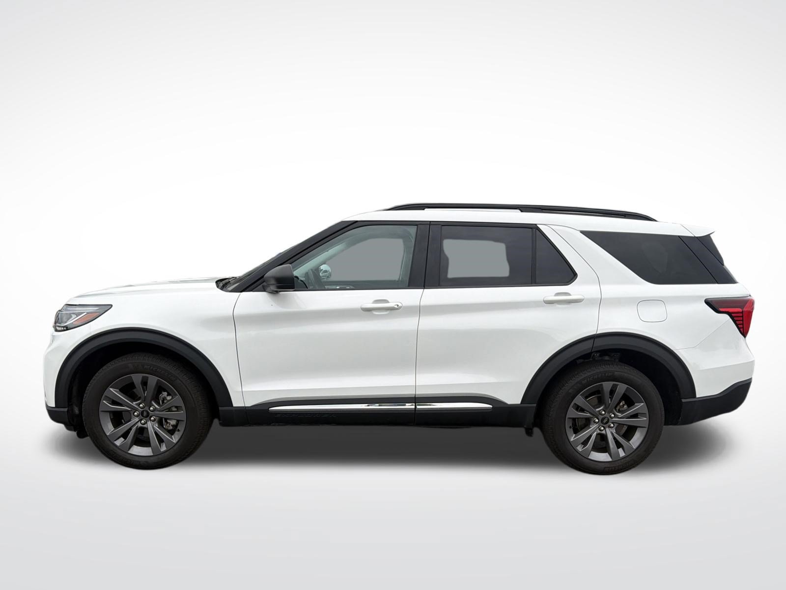 Used 2025 Ford Explorer Active w/ Active Comfort Package AWD/4WD image 18