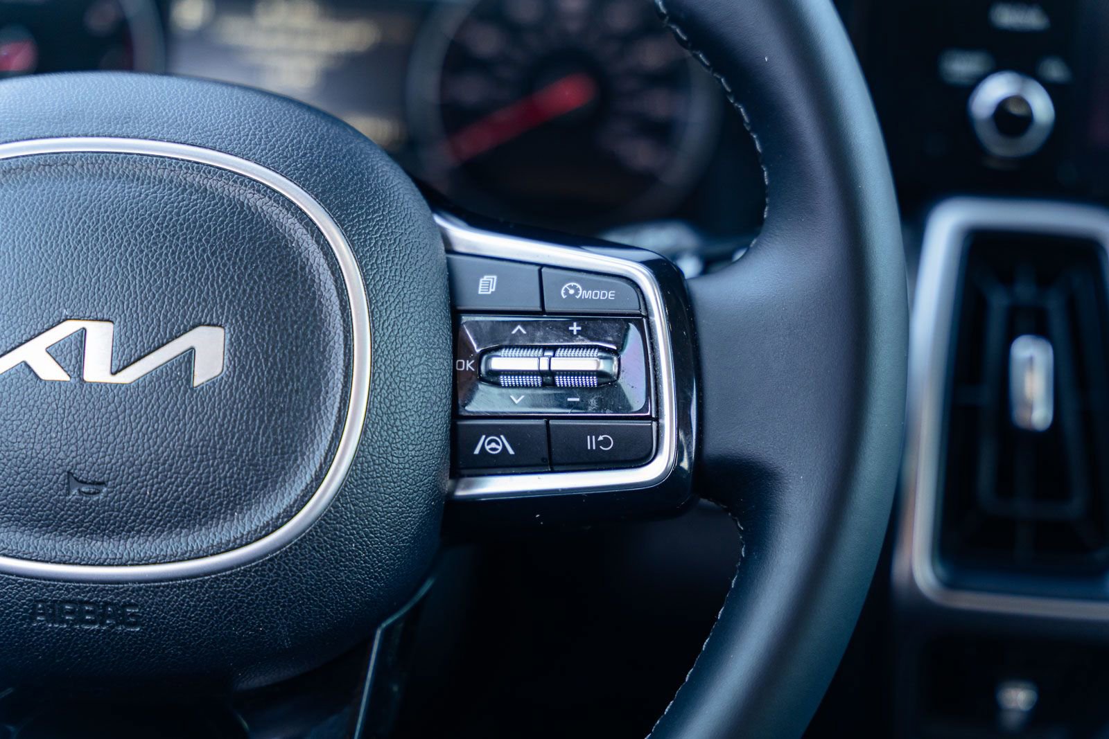 Used 2023 Kia Sorento S w/ Panoramic Sunroof Package image 27