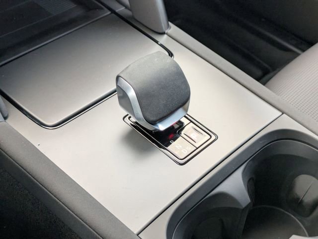 New 2025 Land Rover Discovery Sport S image 9