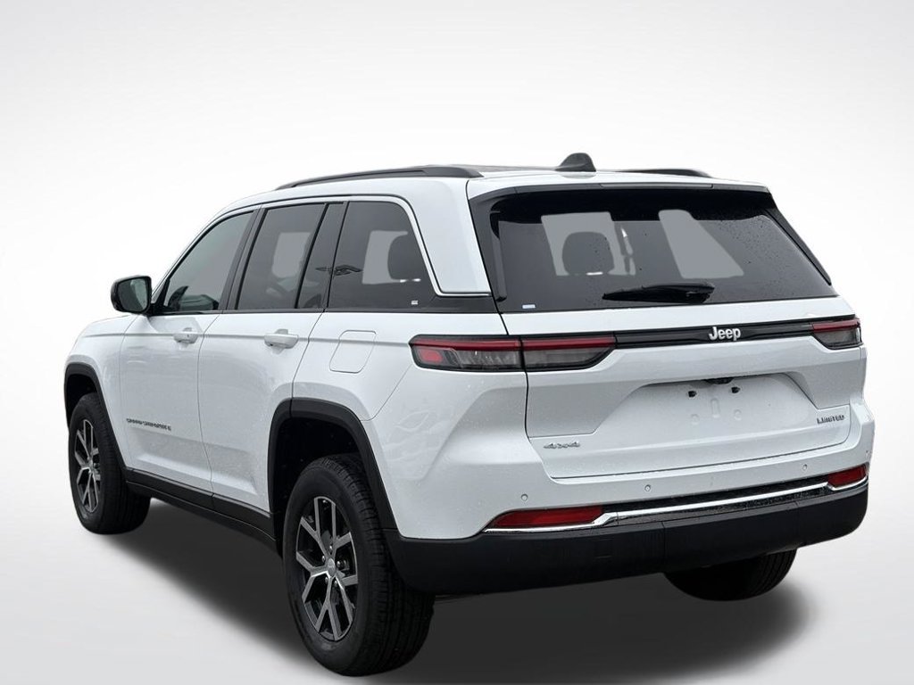 Used 2025 Jeep Grand Cherokee Limited AWD/4WD image 3