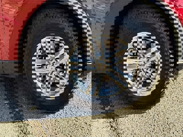 Certified 2022 Ford Explorer XLT w/ Class IV Trailer Tow Package image 9