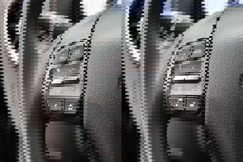 Used 2023 Hyundai Kona Limited image 19