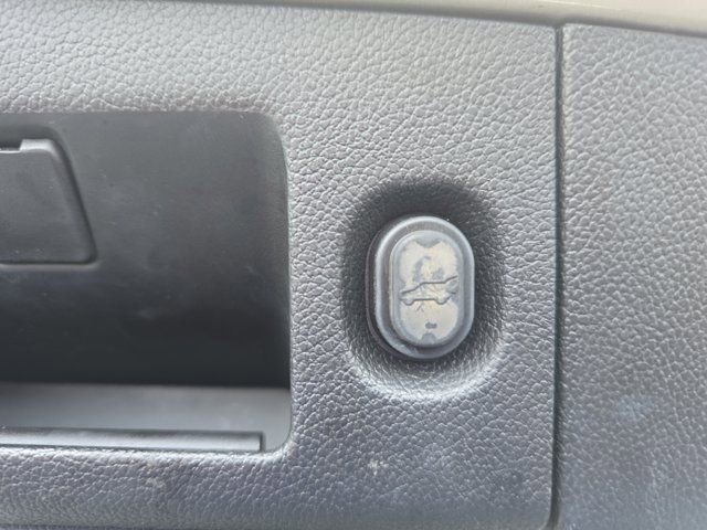 Used 2016 GMC Yukon Denali w/ Open Road Package image 13