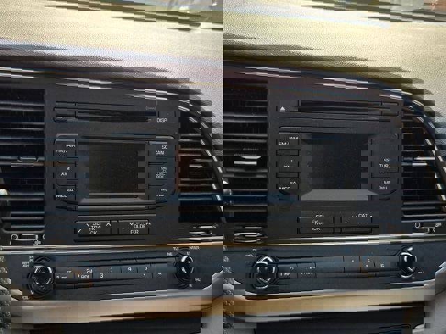 Used 2017 Hyundai Elantra SE image 13