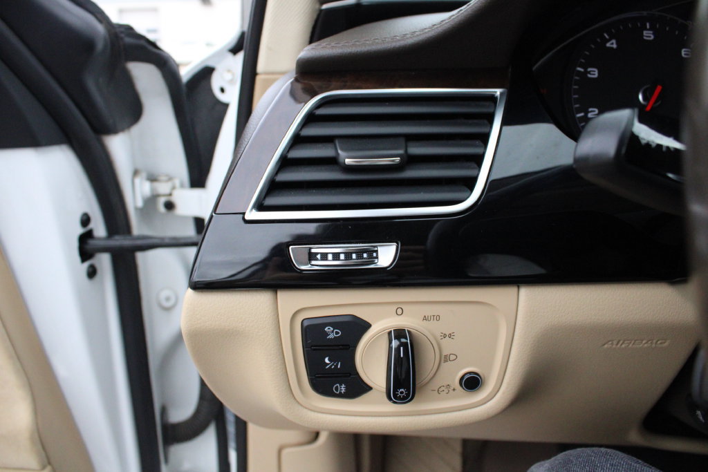 Used 2012 Audi A8 L 4.2 AWD/4WD image 10