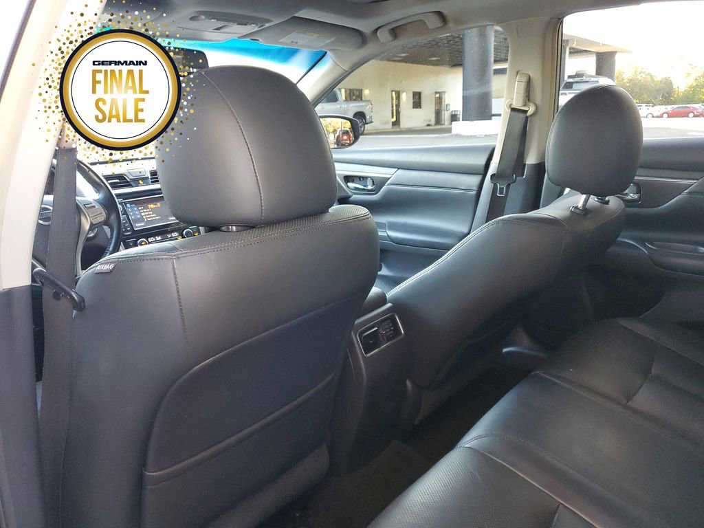 Used 2013 Nissan Altima 2.5 SL w/ Technology Pkg image 18
