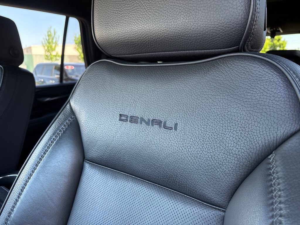 Certified 2024 GMC Yukon Denali RWD image 32