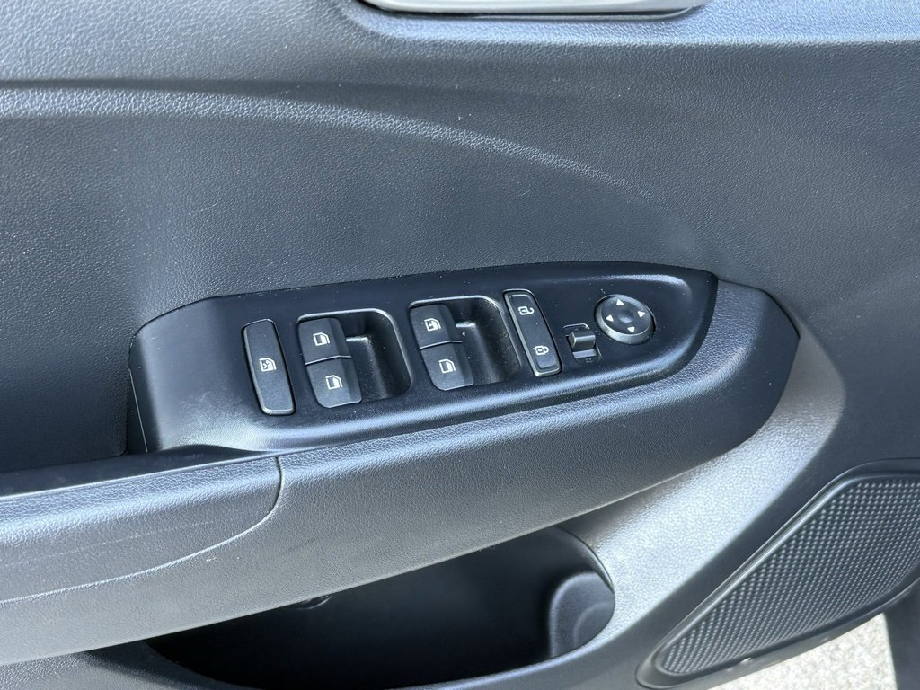 Used 2022 Hyundai Venue SE image 16