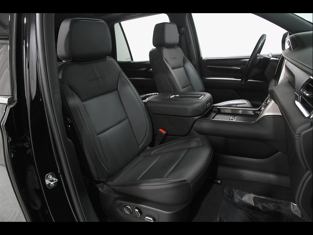 Used 2024 GMC Yukon Denali w/ Max Trailering Package AWD/4WD image 19