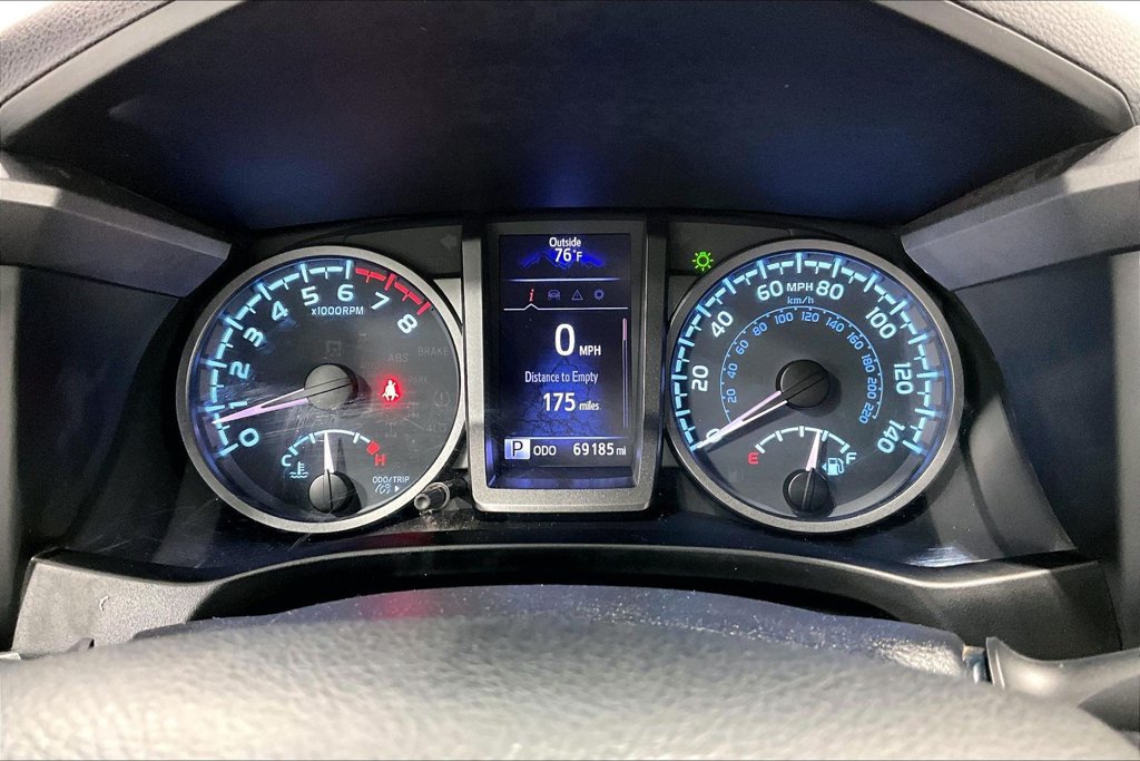 Used 2020 Toyota Tacoma TRD Sport w/ Technology Package AWD/4WD image 25