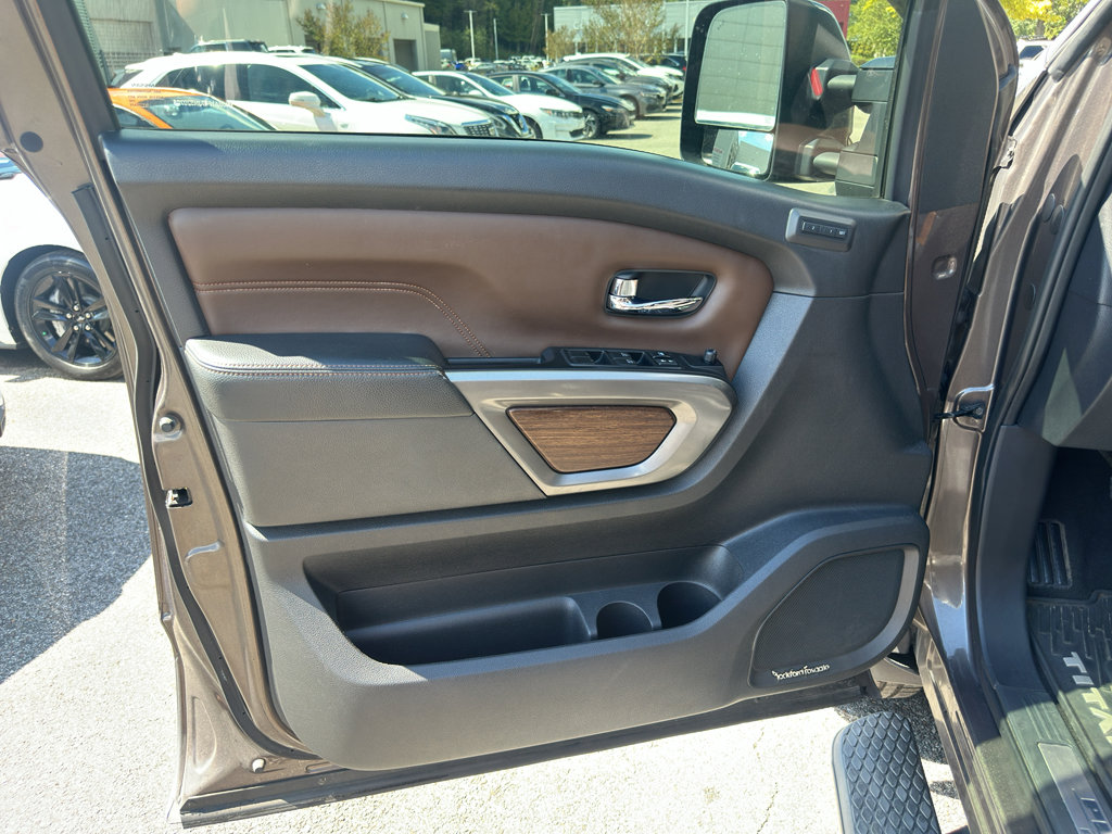 Used 2018 Nissan Titan Platinum Reserve w/ Platinum Utility Package image 9