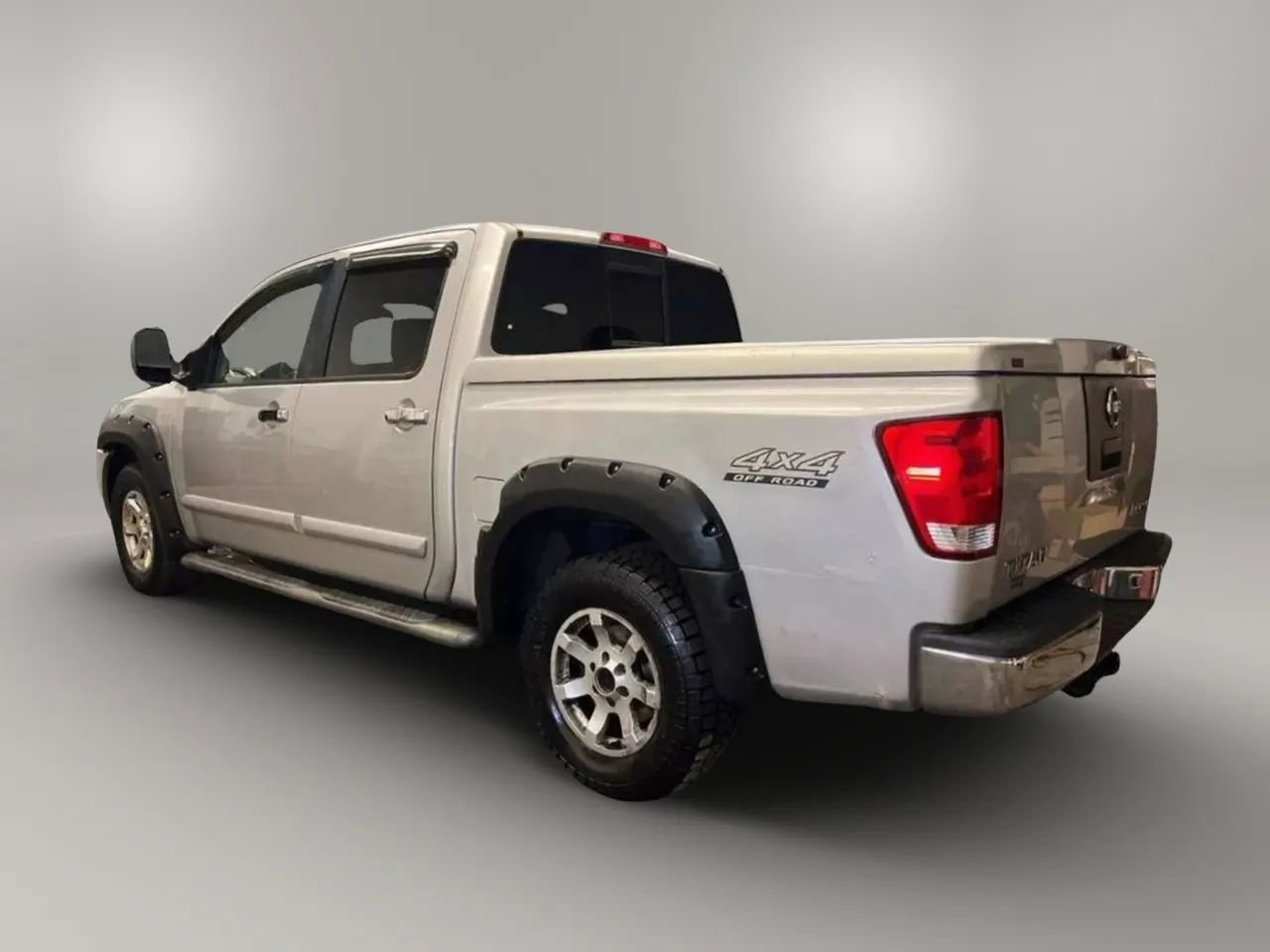 Used 2004 Nissan Titan LE w/ (SAB) Side-Airbag Pkg image 5