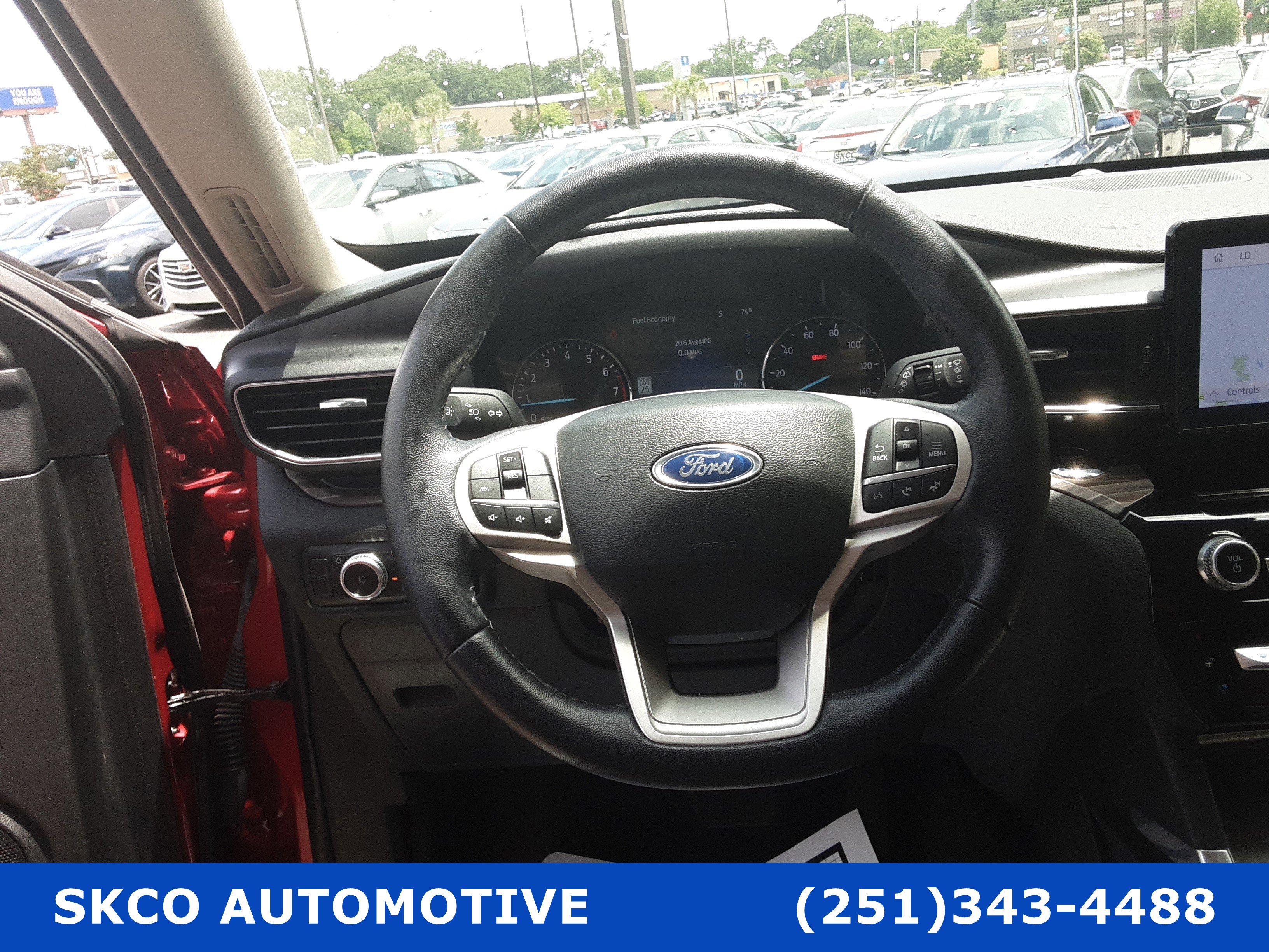 Used 2023 Ford Explorer Limited image 18