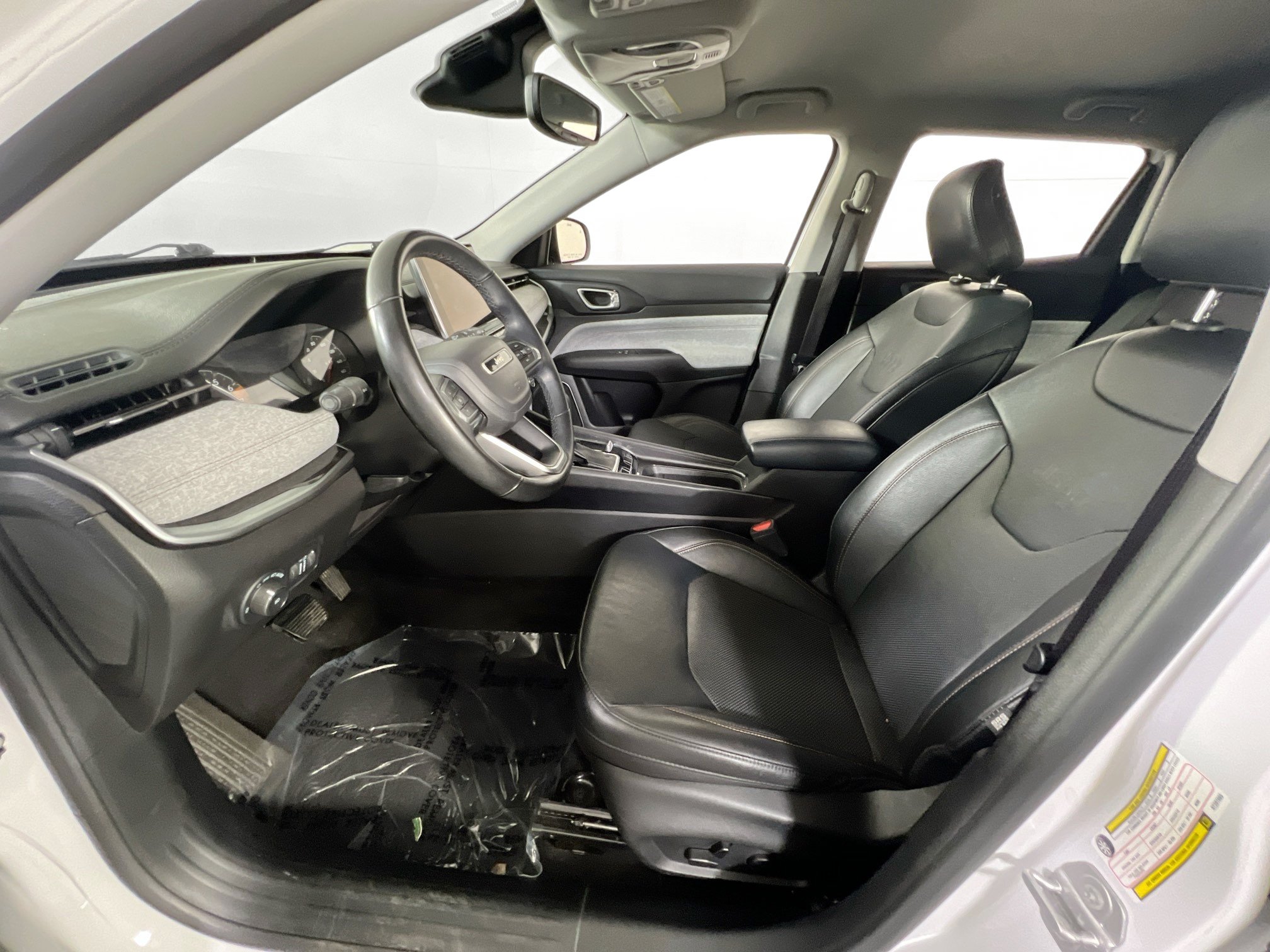 Used 2022 Jeep Compass Latitude AWD/4WD image 19