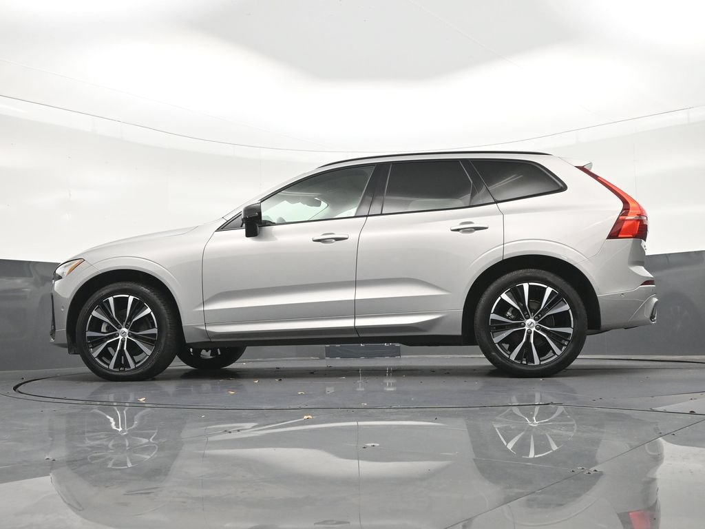Certified 2024 Volvo XC60 B5 Plus AWD/4WD image 27