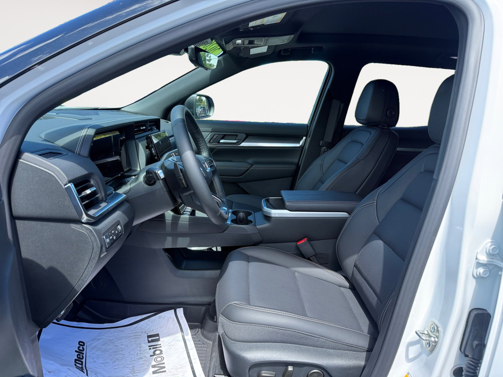 New 2026 GMC Terrain Elevation w/ Elevation Premium Package AWD/4WD image 10