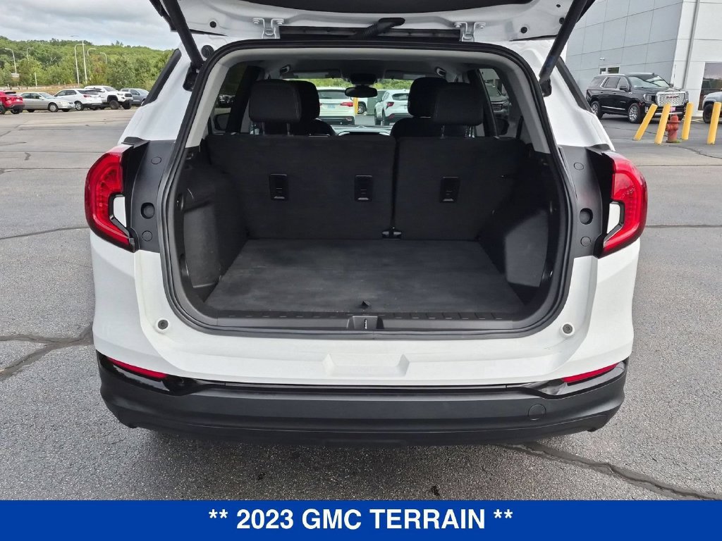 Used 2023 GMC Terrain SLE w/ Driver Convenience Package AWD/4WD image 28