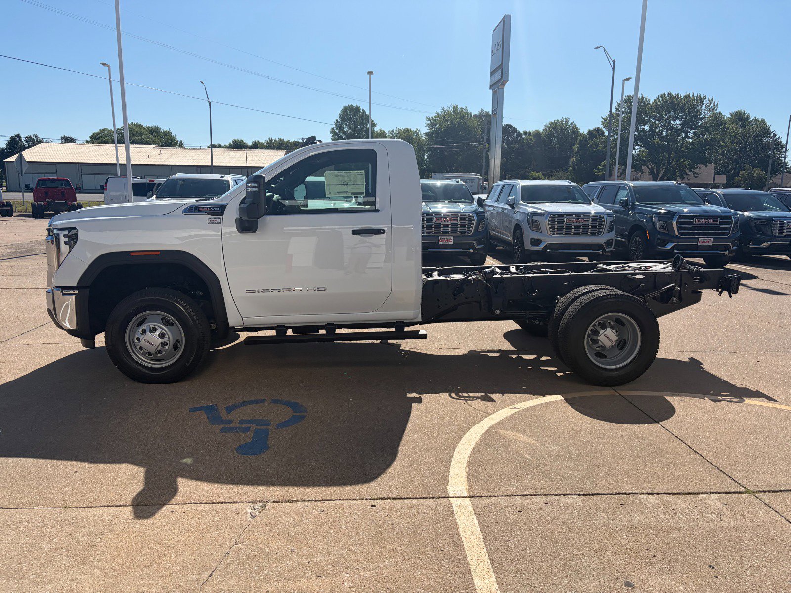 New 2026 GMC Sierra 3500 Pro w/ Convenience Package AWD/4WD image 3