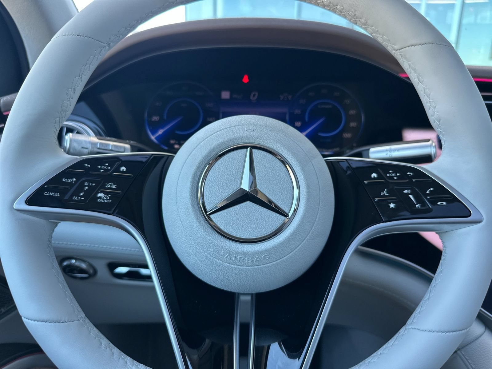 New 2026 Mercedes-Benz EQS 400 4MATIC SUV image 27