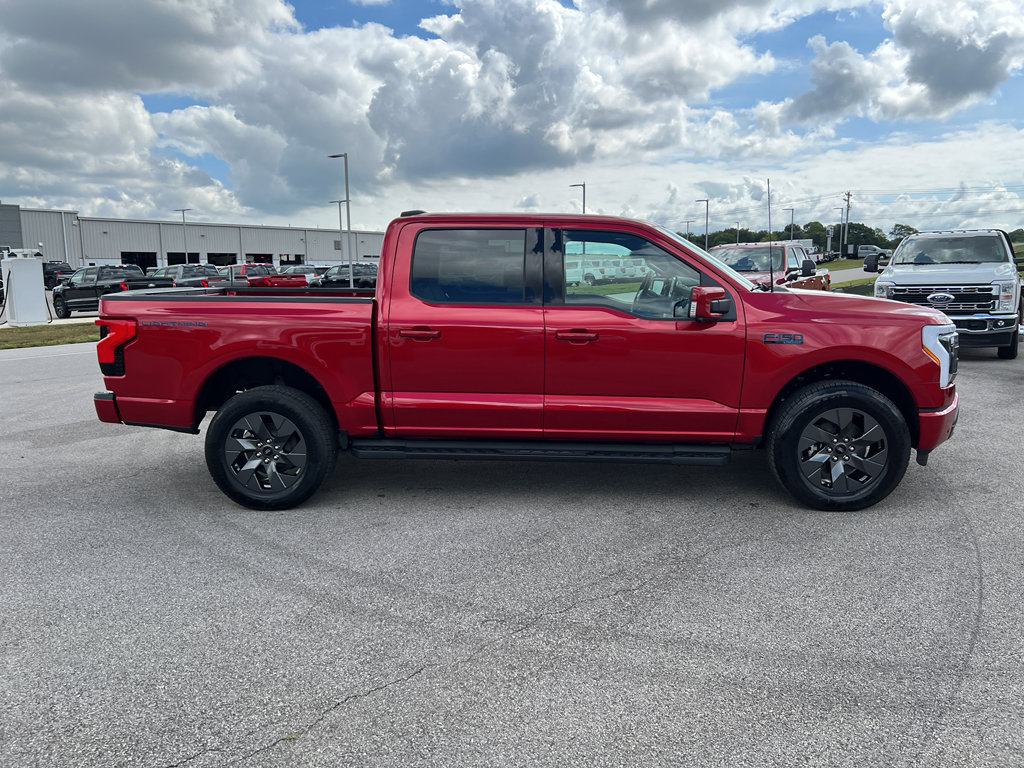 New 2025 Ford F150 Lightning Lariat image 4