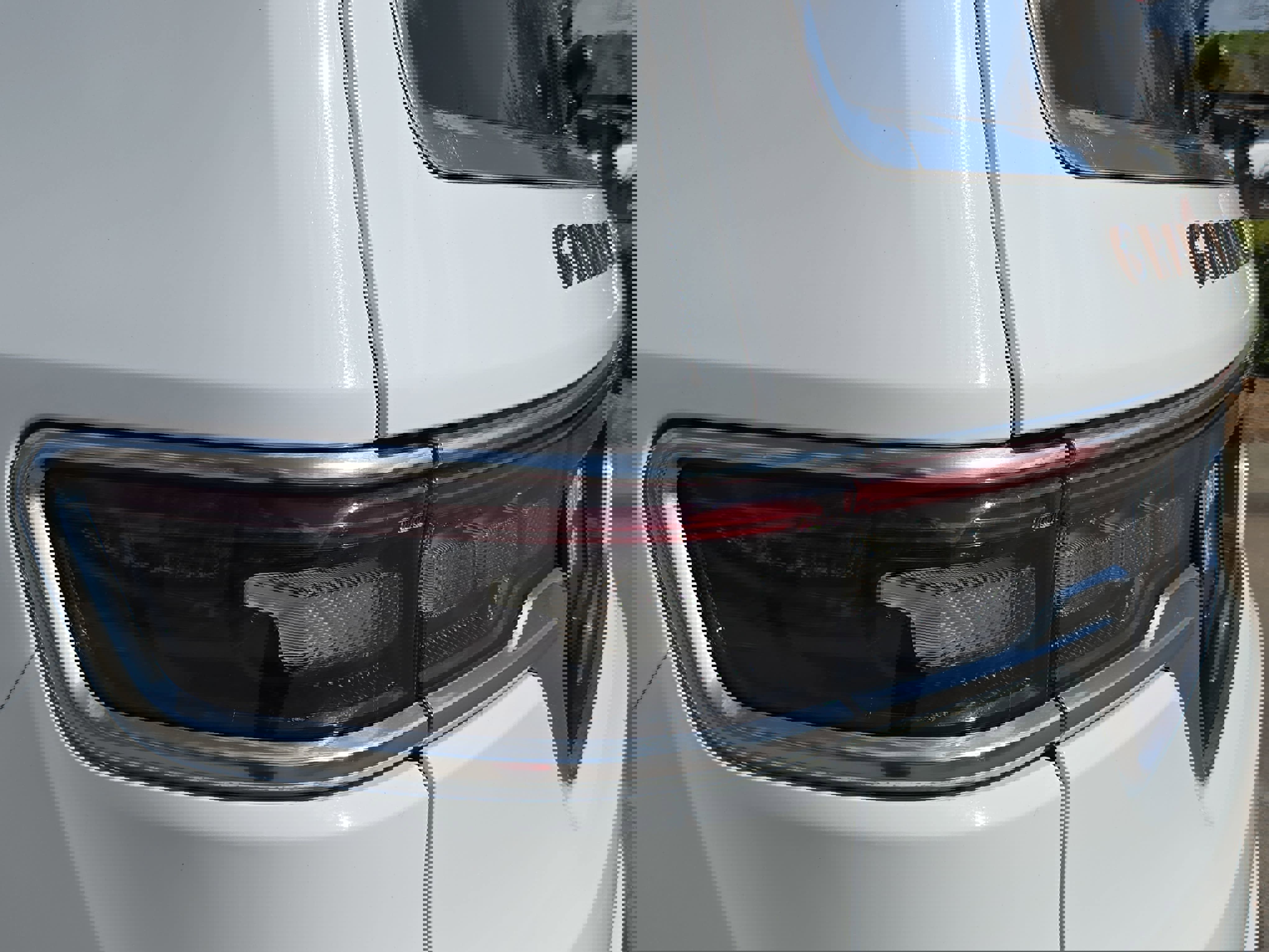 Used 2022 Jeep Grand Wagoneer Series III w/ Rear Seat Video Group 1 image 36