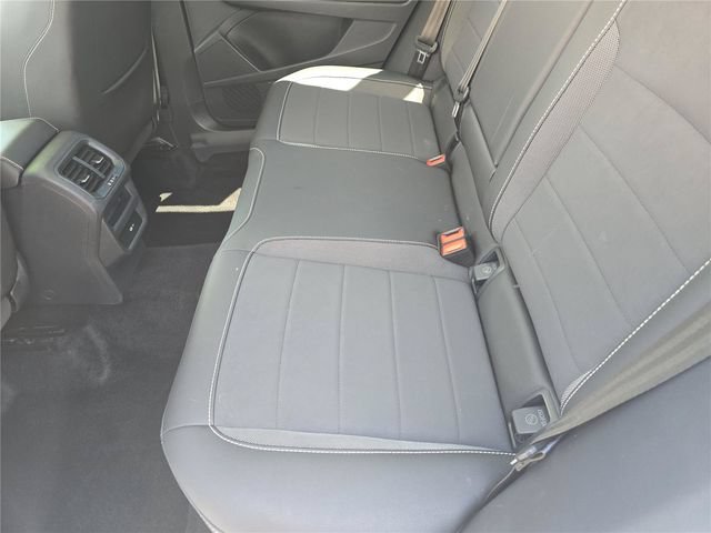 Used 2024 Volkswagen Taos SE FWD image 12