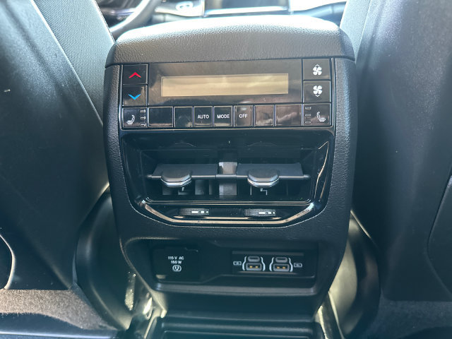Used 2023 Jeep Grand Cherokee L Limited AWD/4WD image 20