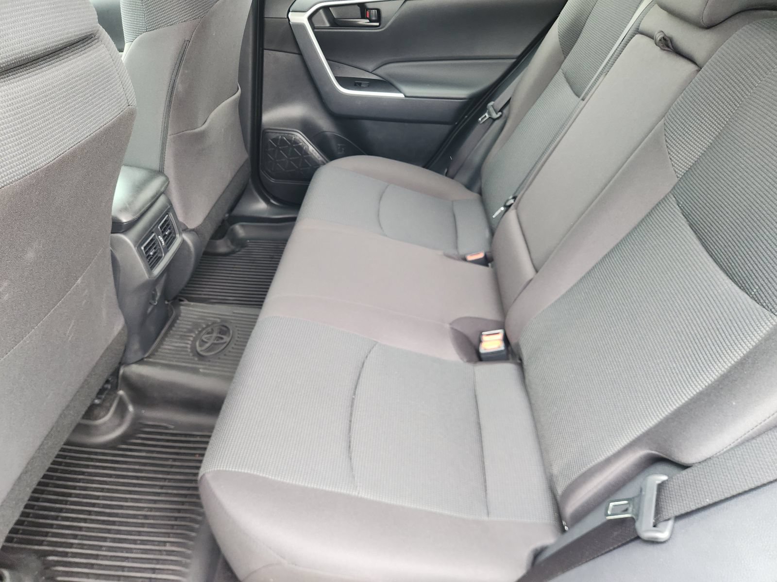 Used 2023 Toyota RAV4 XSE AWD/4WD image 34