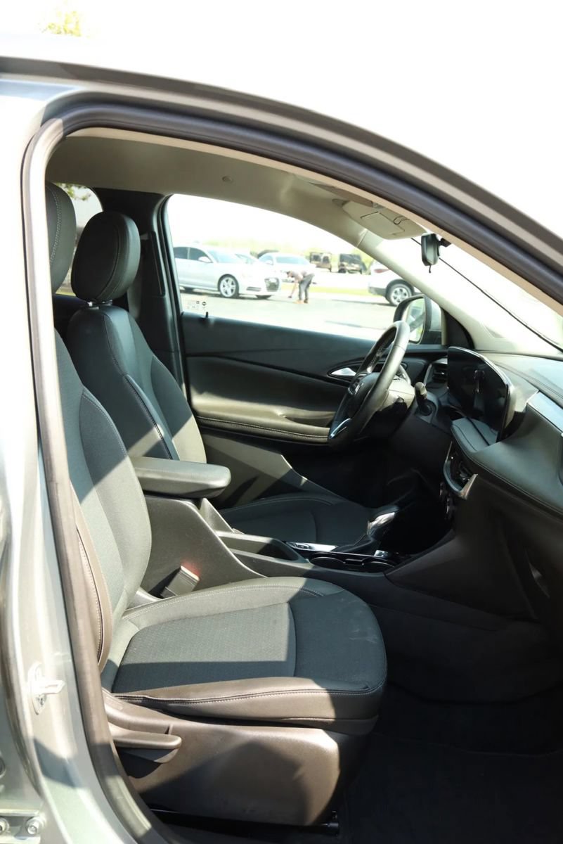 Used 2025 Buick Encore GX Preferred FWD image 43