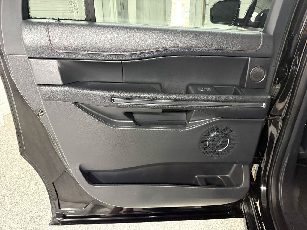 Used 2022 Ford Expedition Max Limited AWD/4WD image 28