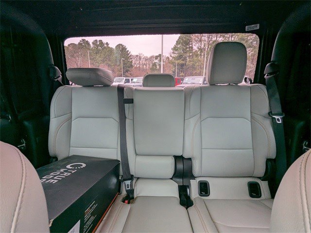 Used 2023 Jeep Gladiator Mojave w/ Cold Weather Group image 10