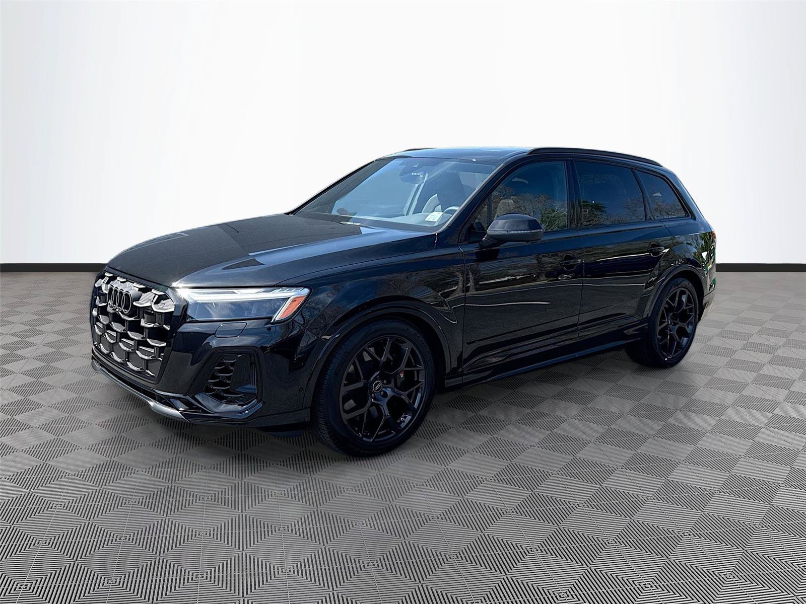 New 2026 Audi SQ7 Premium Plus AWD/4WD image 3