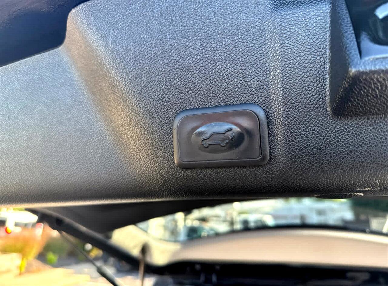 Used 2015 GMC Acadia SLE image 27