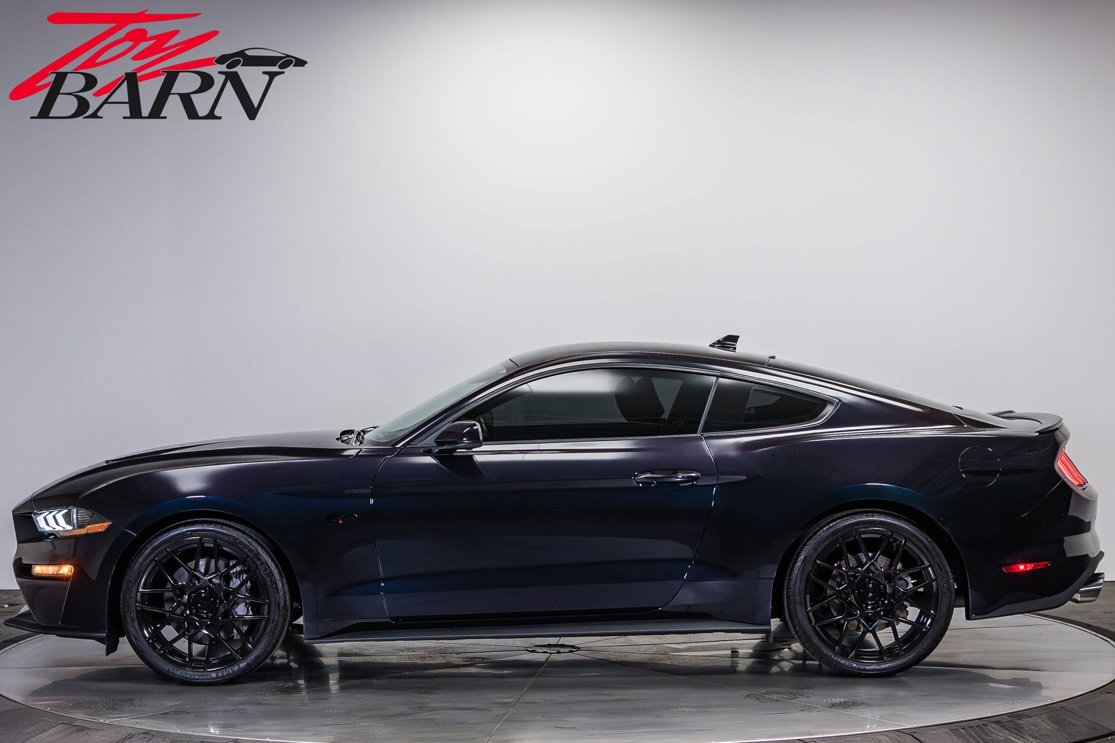 Used 2023 Ford Mustang GT RWD image 2