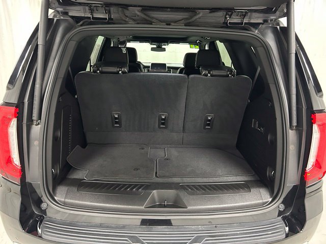 Used 2021 GMC Yukon SLT w/ SLT Luxury Plus Package AWD/4WD image 11