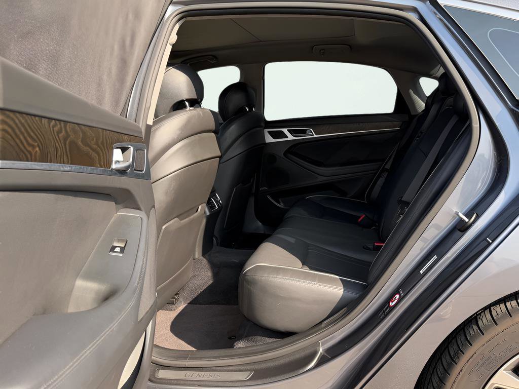 Used 2015 Hyundai Genesis 3.8 w/ Option Group 04 image 19