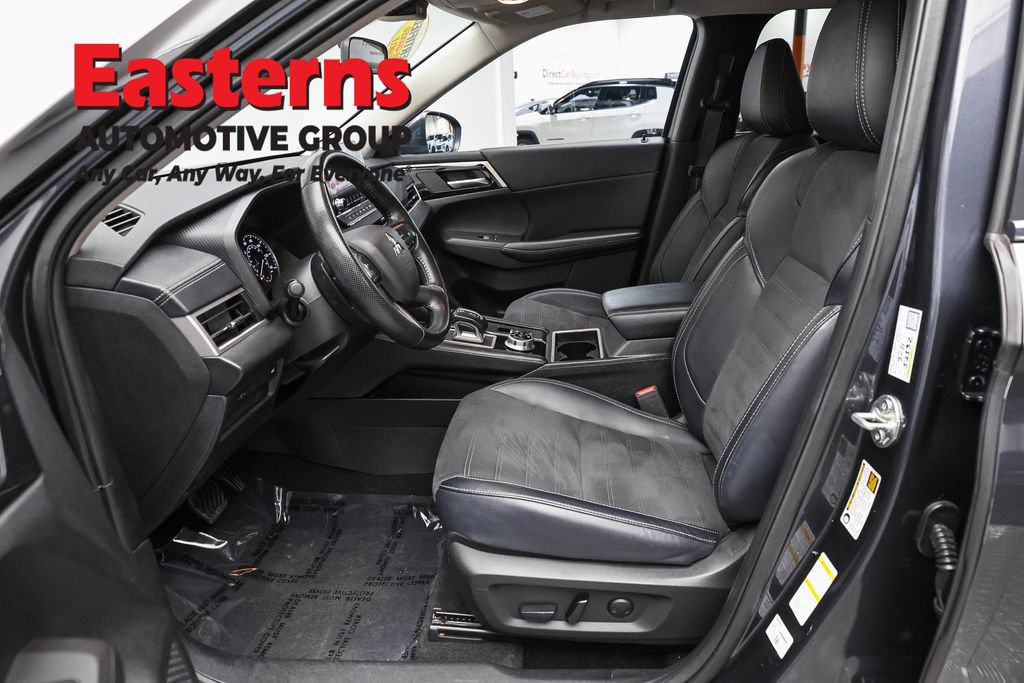 Used 2024 Mitsubishi Outlander SE AWD/4WD image 14