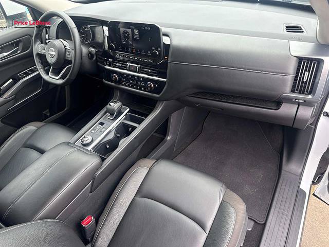 Certified 2025 Nissan Pathfinder SL AWD/4WD image 12
