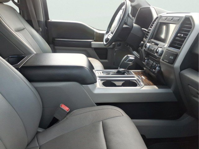 Used 2018 Ford F150 Lariat w/ Equipment Group 502A Luxury AWD/4WD image 5