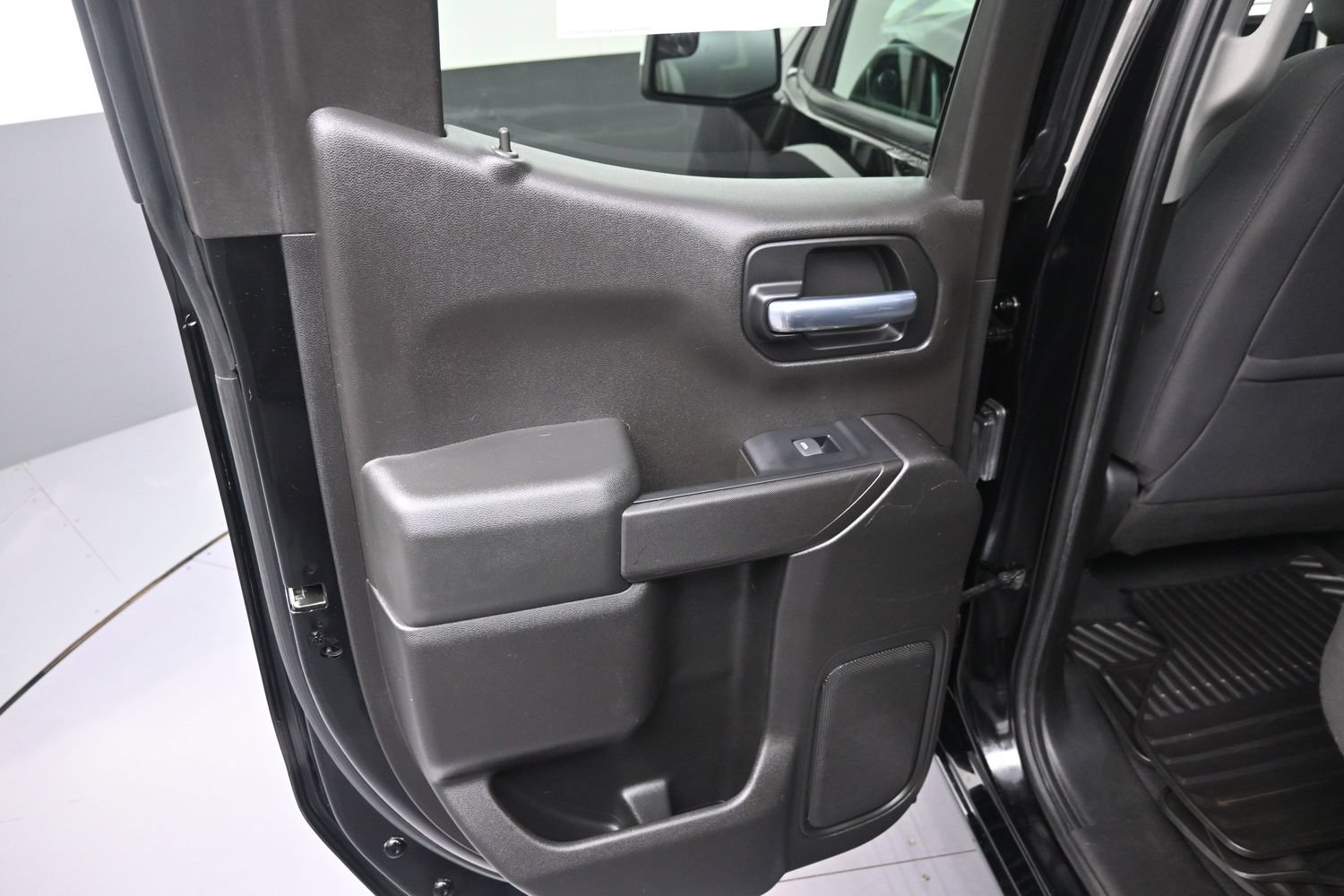 Used 2019 Chevrolet Silverado 1500 LT w/ All-Star Edition AWD/4WD image 17