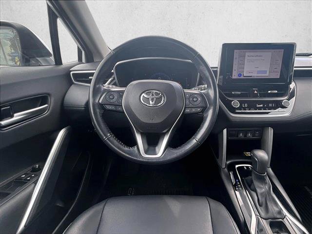 Used 2023 Toyota Corolla Cross XLE FWD image 7