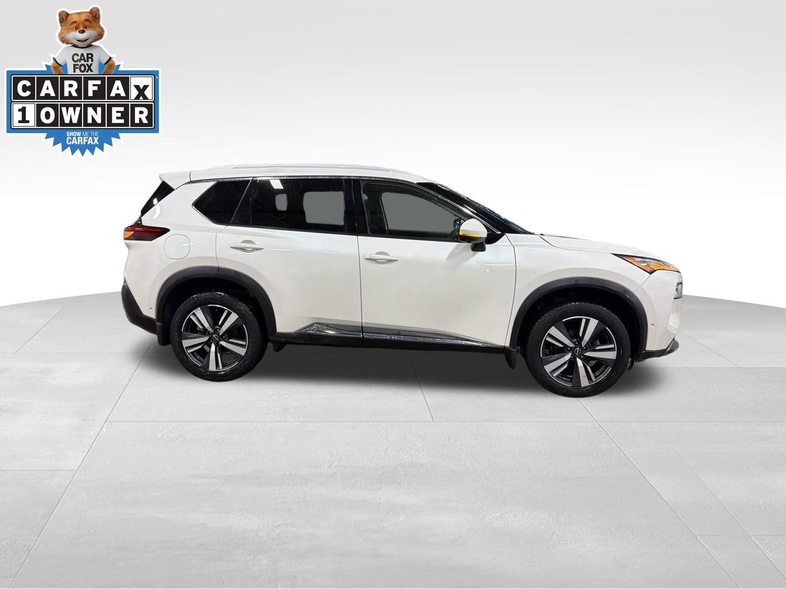 Used 2022 Nissan Rogue SL w/ SL Premium Package image 4