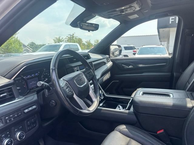 Used 2021 GMC Yukon XL Denali w/ Denali Ultimate Package AWD/4WD image 10