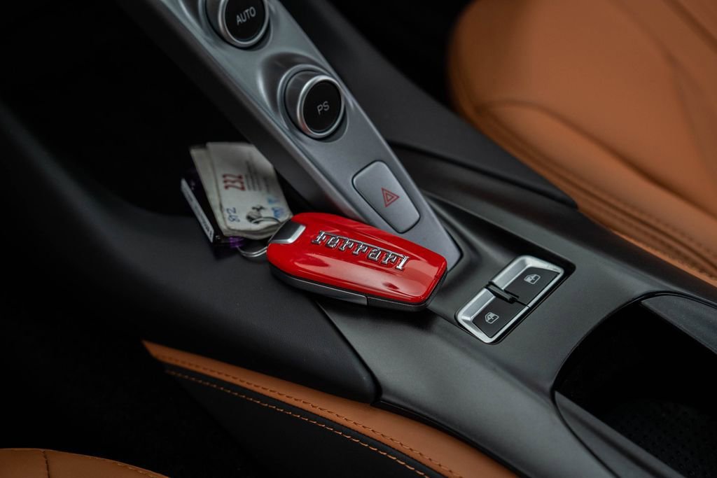 Used 2019 Ferrari 812 Superfast image 24