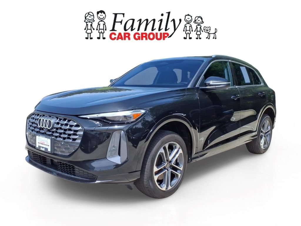 Used 2025 Audi Q5 Premium w/ Convenience Package AWD/4WD image 1