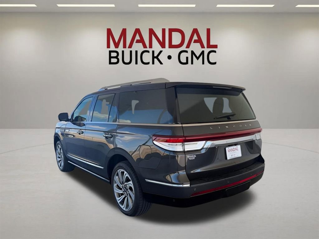 Used 2023 Lincoln Navigator Reserve AWD/4WD image 7