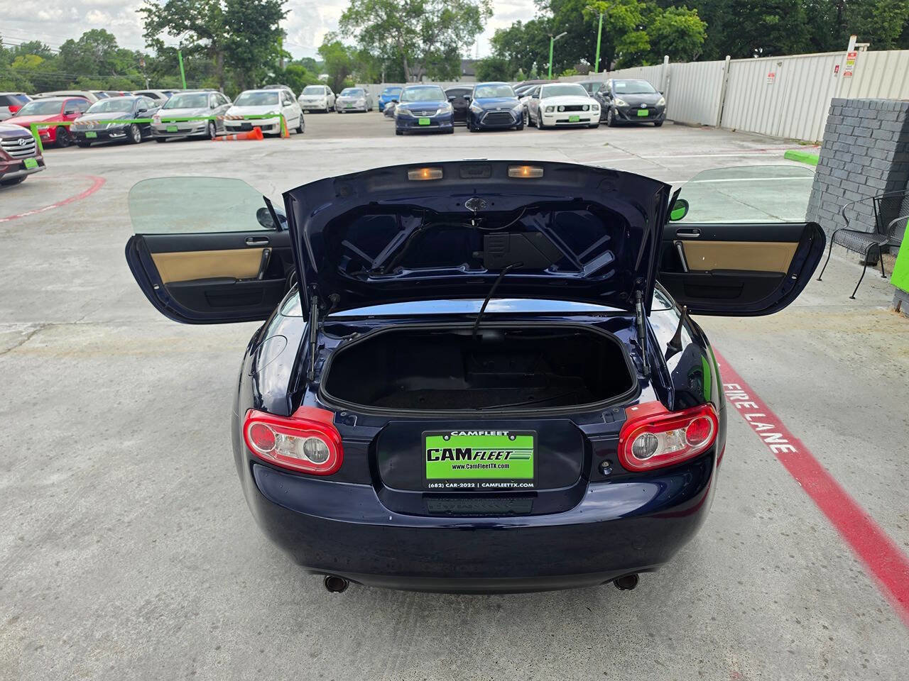 Used 2011 MAZDA MX-5 Miata Grand Touring w/ Premium Pkg RWD image 21