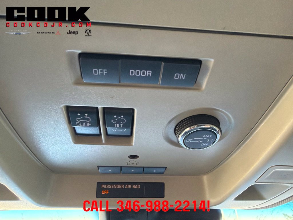 Used 2015 GMC Yukon Denali w/ Premium Package RWD image 19