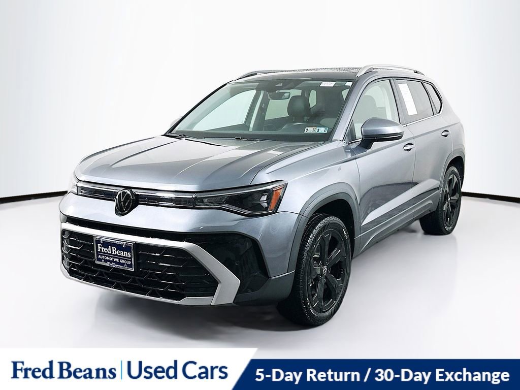 Certified 2025 Volkswagen Taos SEL w/ Black Wheel Plus Package image 3